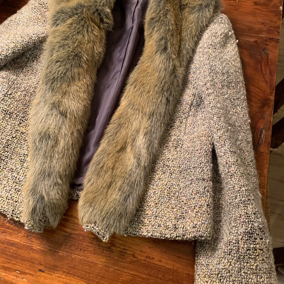 - 💕Harvé Benard vintage wool and fur women's coat 🧶🐑 - Picture 3 of 11